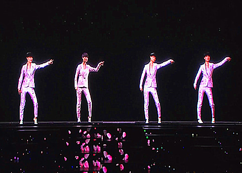 China High Transparency 3D Hologram Advertising Display With Transparent Projection Film factory