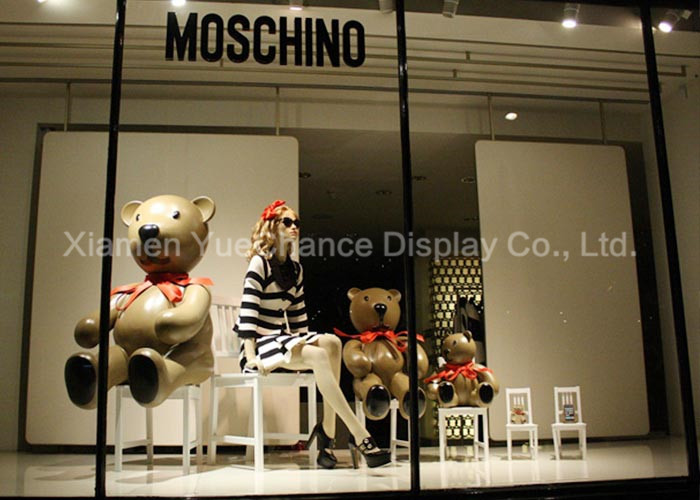 Life Size Window Display Decorations Spray Color Finish Fiberglass Teddy Bear Statue
