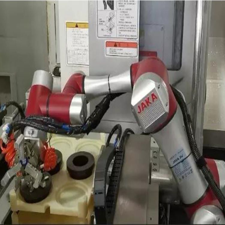 Small 6 Axis Robot Arm Of JAKA Zu 3s 626mm Reach 3kg Payload Used For Polishing Robot As Cobot
