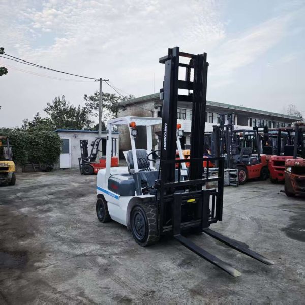 Direct Factory Sale Used TCM 30 3 Ton Diesel Engine Forklift 3-4.5meters Japan Origin 1 Year Warranty Fast Shipping Cheap Price
