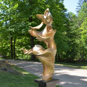 China Garden Modern Bronze Sculpture , Bronze Cast Sculpture Davonte With Patina Surface factory