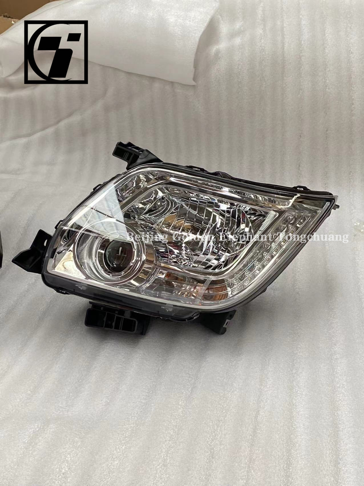 Truck Front Headlights Assembly for Foton Toano E S V1371010001A0 and V1371010002A0