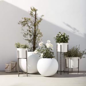 China Easy Clean Shiny Finish Fiberglass Flower Pots For Artificial Plants Decor factory