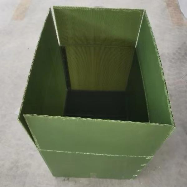 Green Yellow PP Plastic Corrugated Box Waterproof Anti Pressure Plastic Storage