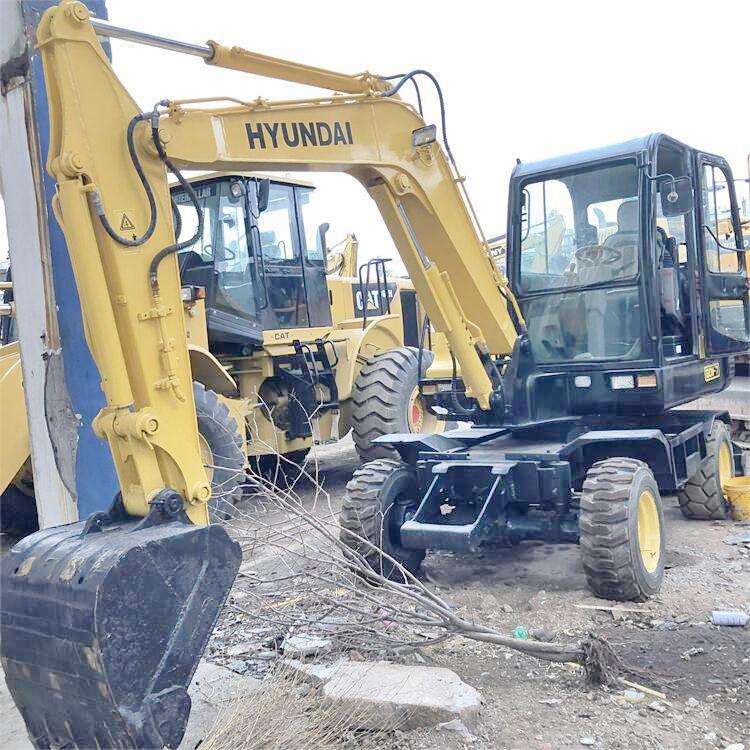 Used Hyundai 60 Wheel Excavator 6T Mini Excavator with Original Hydraulic Cylinder