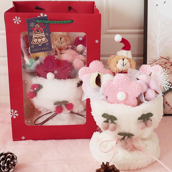 Valentine's Day and Christmas gifts for your girlfriend and best friend: setting