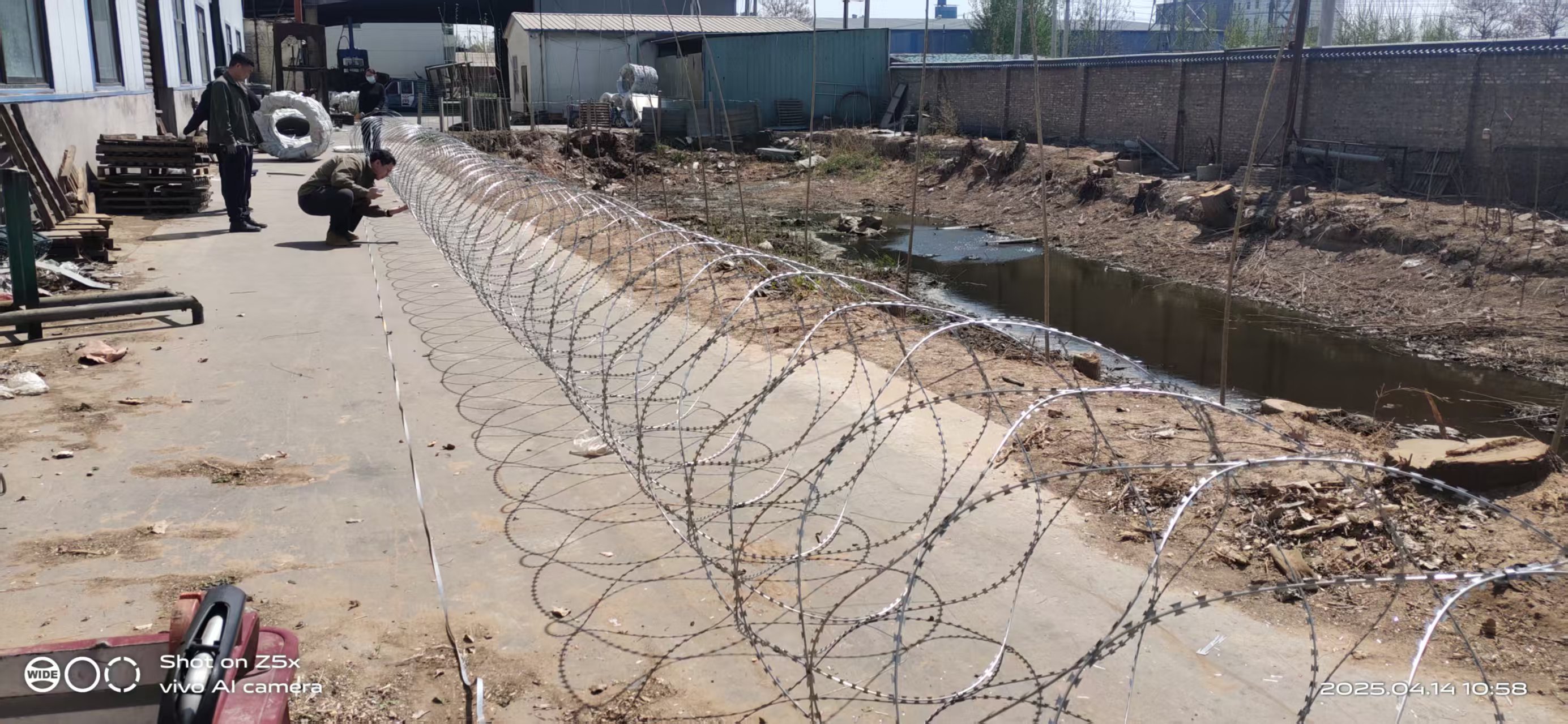 RAZOR WIRE