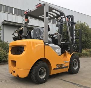 China Japan Engine 2.5ton LPG Forklift Load Center 500mm Duplex Mast for Your Requirements factory