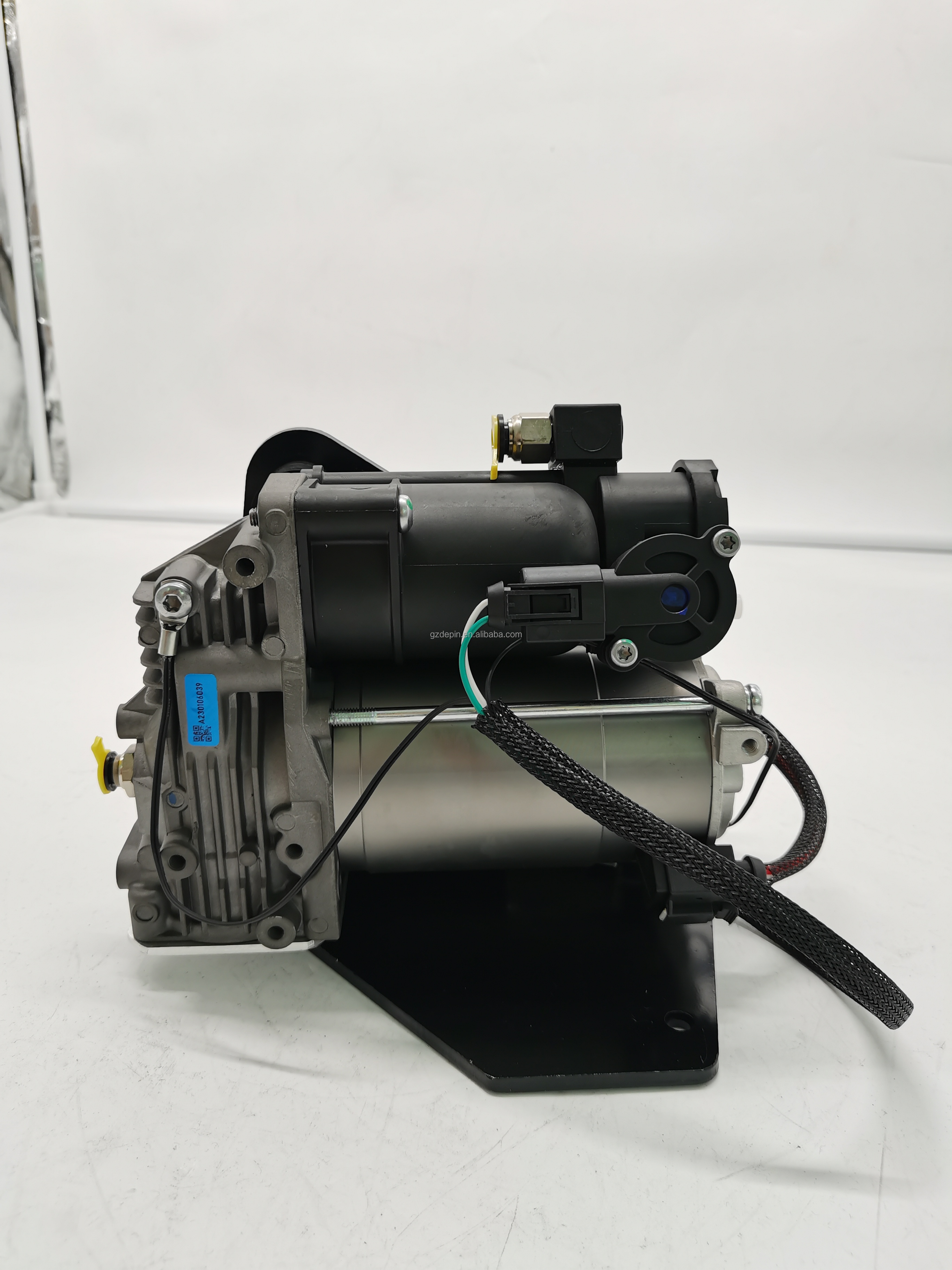 Land Rover Discovery Air Suspension Compressor LR045251 LR072537 For 2002-2012 Models