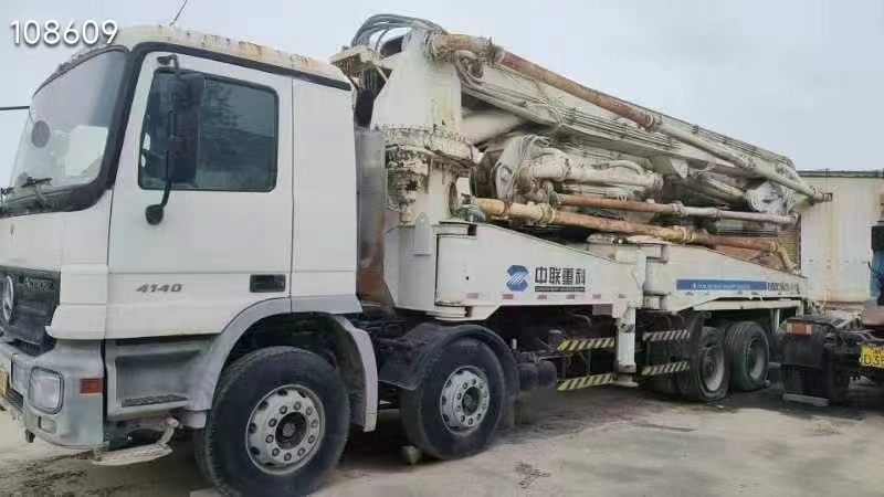 Zoomlion Concrete Pump Truck 44 Meters Rare Models for Sale, Special Sale