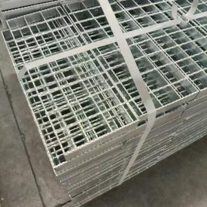 China YB/T4001-2007 Standard Serrated Steel Grating 2-5mm Draining And Ventilating factory