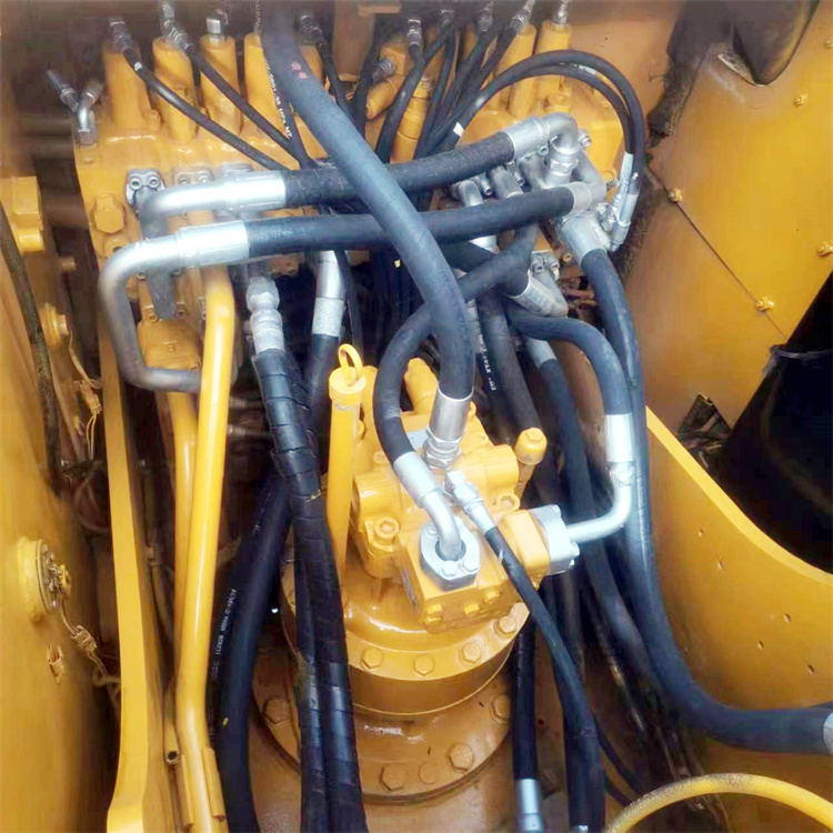 Used Caterpillar 323D Excavators with 1.2 m3 Bucket Capacity and Excellent Condition