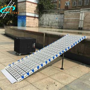 China 500KG Portable Aluminum Alloy Roll Stair For Outdoor Event factory