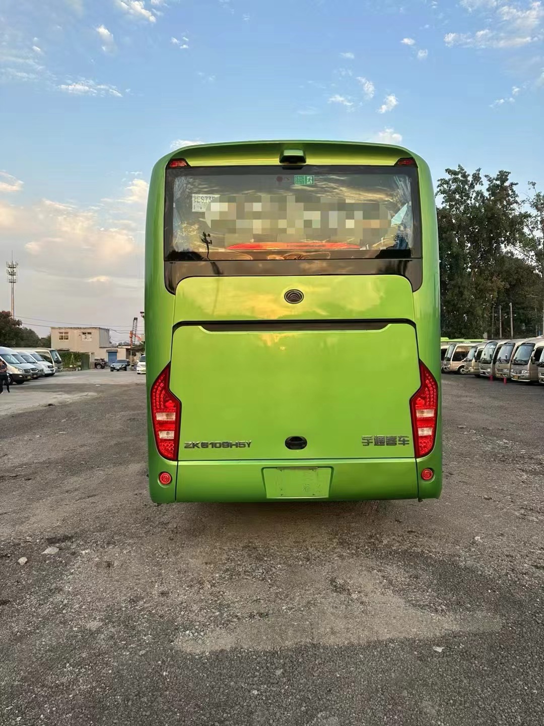 46-seat ZK6109 Tour Bus 2018 with 6-8L Engine Capacity Used and in Good Condition