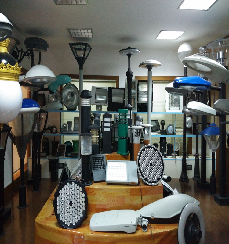 Weatherproof Die Casting Aluminum Housing Outdoor IP65 IP66 40W LED Street Lights for Highway