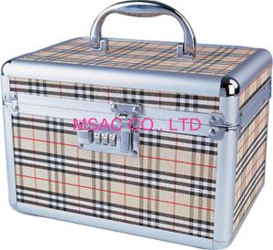 China England Plaid PVC Makeup Case With Small Size For Wowen,Cosmetic Makeup Boxes factory