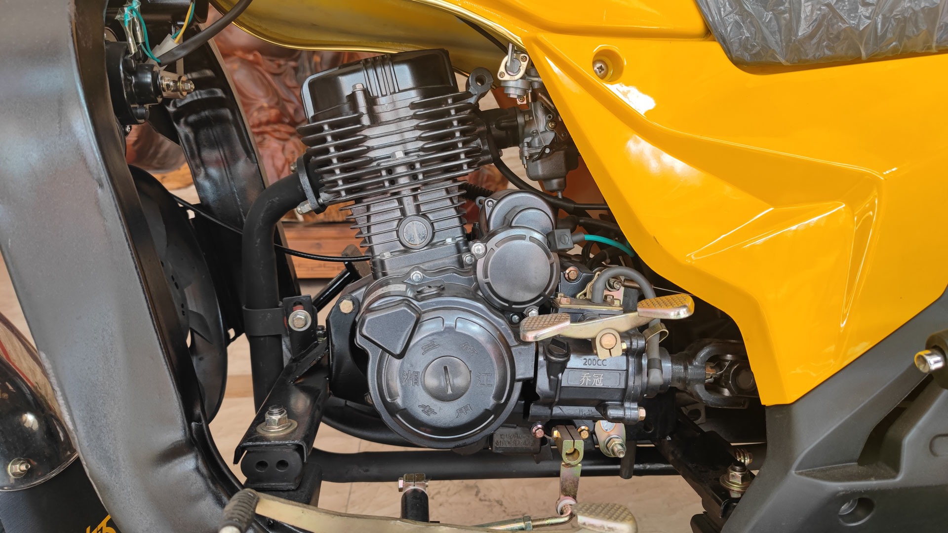 800 kg For Cargo Three Wheel Motorcycle Taxi For Africa Bajaj Adult Motor Tricycle