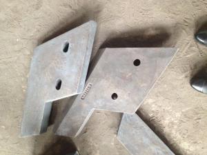 China High Cr Wear-resistant Castings Iron Chute Liners For Grinding Mill factory