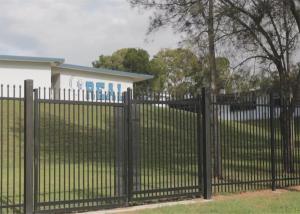China PVC Coated Ornamental Spear Top Security Steel Tubular Fence in Garden,Home,Factory, School ,Villa factory