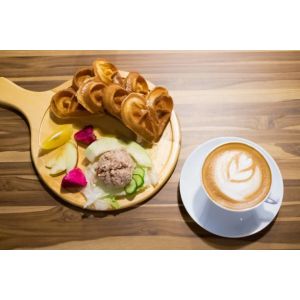 China 31566-31-1 Distilled Monoglyceride DMG95 GMS99 E471 Food Grade Emulsifier factory