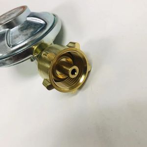 Gas LPG Regulator with Zinc Material and 30mbar/37mbar/50mbar Outlet Pressure