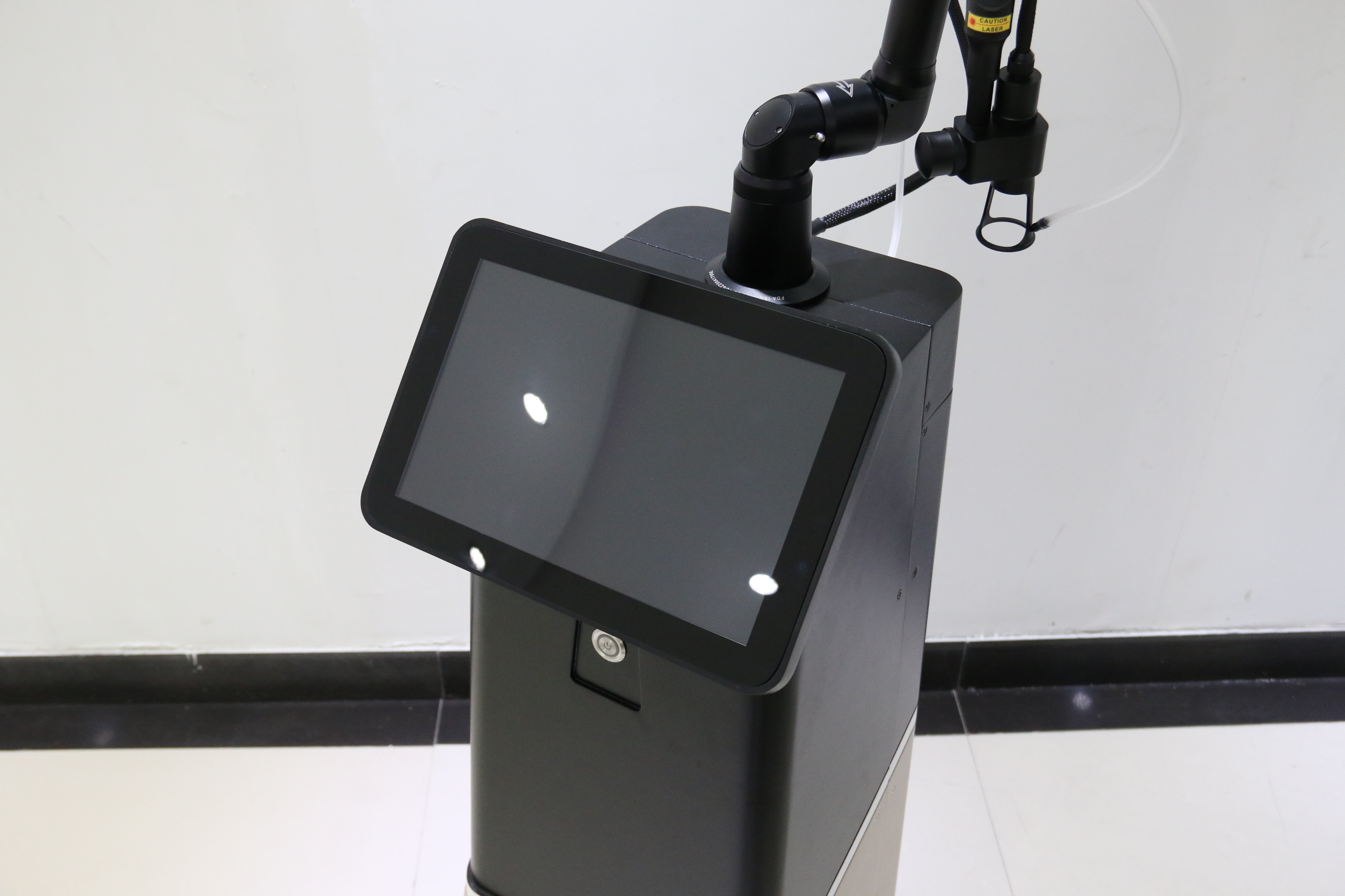 BV13 Vertical 30w 60w Co2 Laser Beauty Equipment For Salon With Ce Approval Co2 Fractional Spot Scar Removal Laser