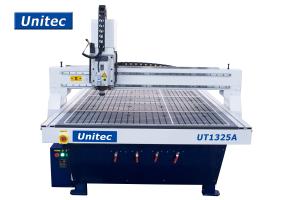 China 50HZ Wood Woodworking CNC Router Machine For Furniture With Italy HSD Spindle factory