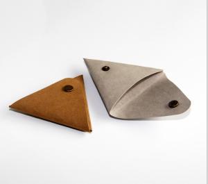 China Triangular Washable Kraft Paper Wallet Small Coin Purse With Button Closure factory