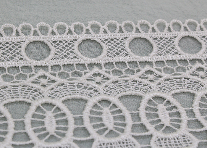 Vintage White Floral Venice Lace Trim For Clothing / Wide Bridal Wedding Lace Fabric