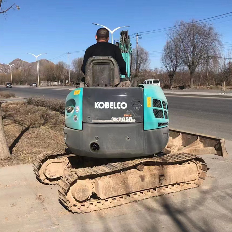 3 Ton Hitachi Kobelco SK30 Mini Excavator in Good Condition for Engineering Construction