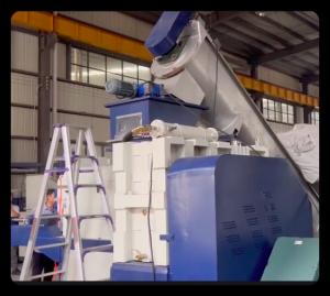 China 1000kg/Hr Plastic Drying Machine Ce Plastic Squeezing Machine 90kw - 350kw factory