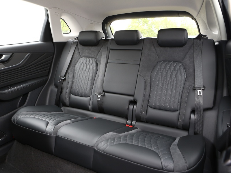 Turbocharging HS5 Hongqi Car 2.0T 252Ps L4 Fuel Vehicle Medium SUV
