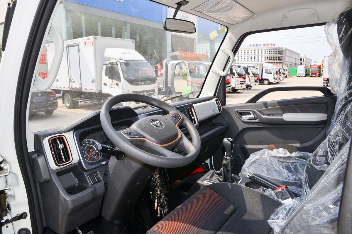 Foton Auman Light Truck 2.0L 127HP CNG 3.94m Euro 6 5 Gears Single Row Seats Tailgate Cargo Box