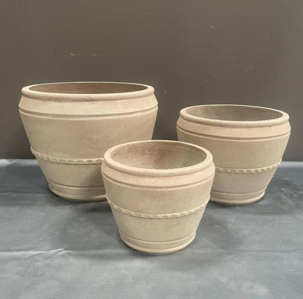 Hand Carved Cement Finishing Quadrate GRC Planter Pots For Weather Resistant