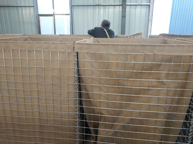 3 Inch Q195 Welded Gabion Mesh Geotextile Cloth Stone Filled Fence Blast Wall