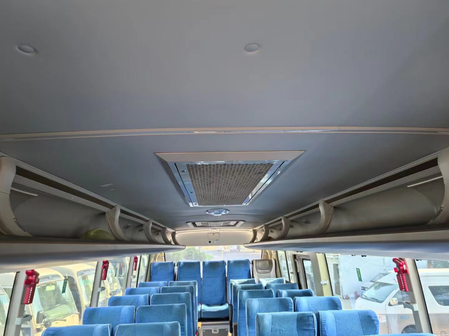 ZK6876 24-39 Seater Used Buses Left Drive and Diesel Fuel Coach Bus