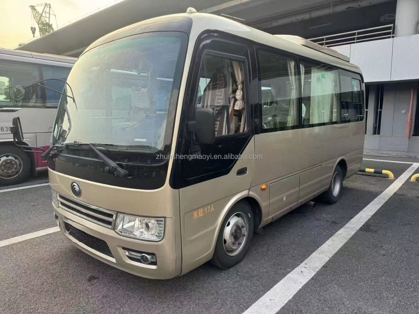 Small Reception Group Tours Classic Mini Bus with Manual Transmission