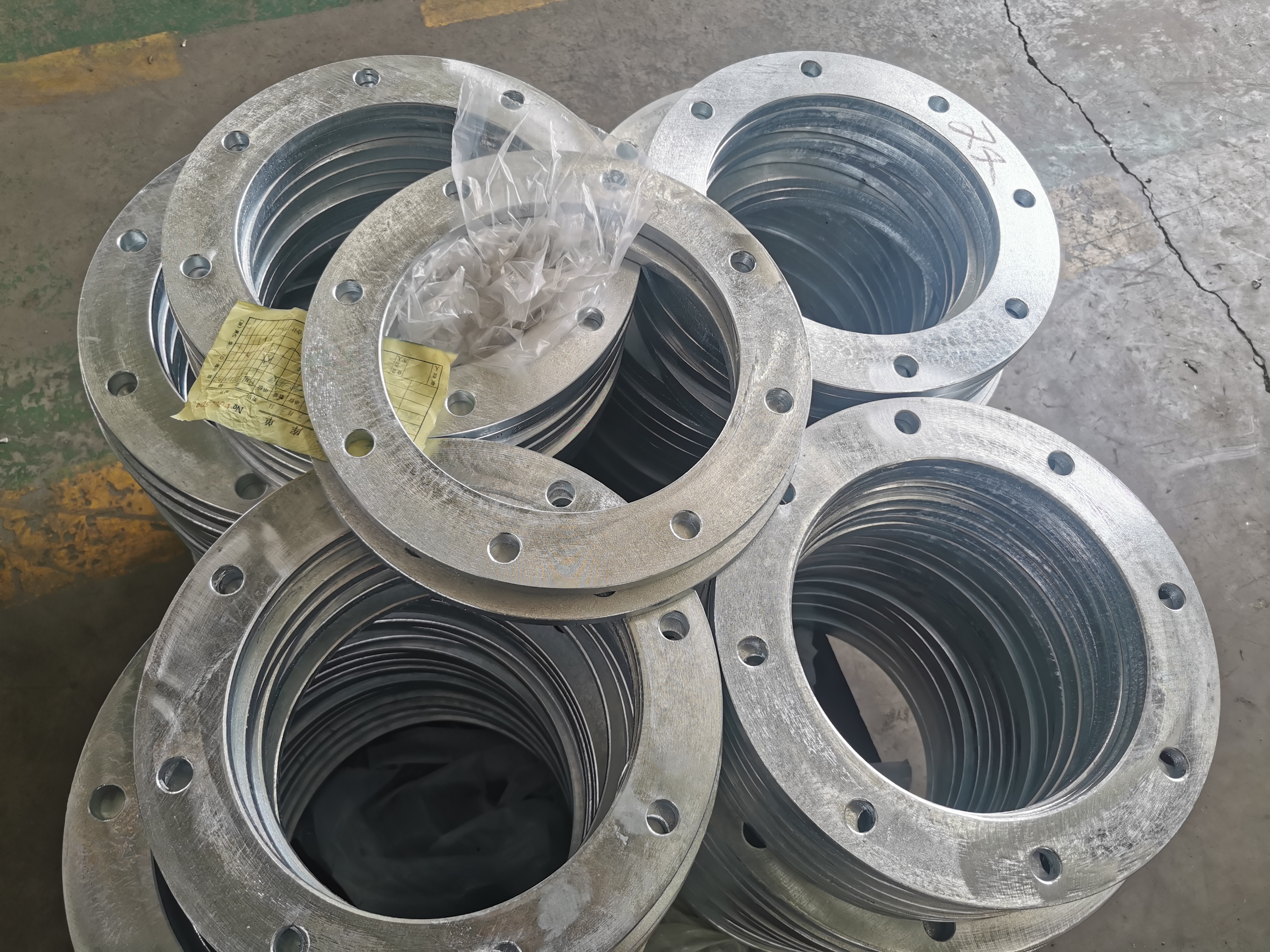 ASME B16.5 Carbon Steel Slip On Flanges Raised Face Class 900 A105 Carbon Steel SORF for Industrial Purposes 2