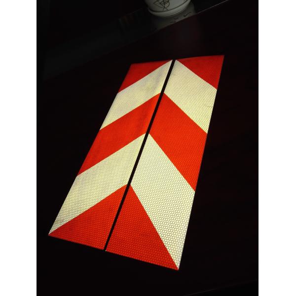 China High Intensity Grade Honeycomb Reflective Tape Chevron Right / Left Hand factory