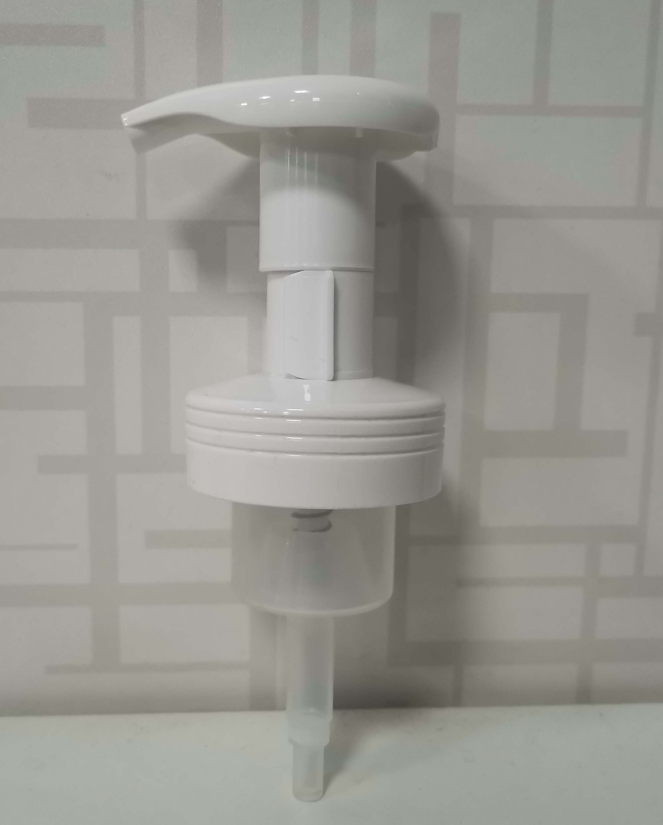 Customized White Plastic Foam Pump With Transparent Housing For Bottles