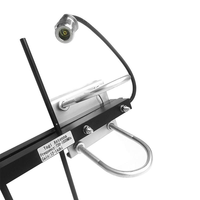700-1020MHz 14dBi 50W Yagi Directional Antenna Black Customized for Signal Field Coverage