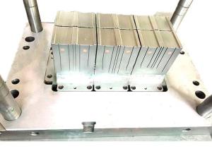 China Plastic Injection Mold Tooling And Plastic Battery Mould For Electric Vehicle factory