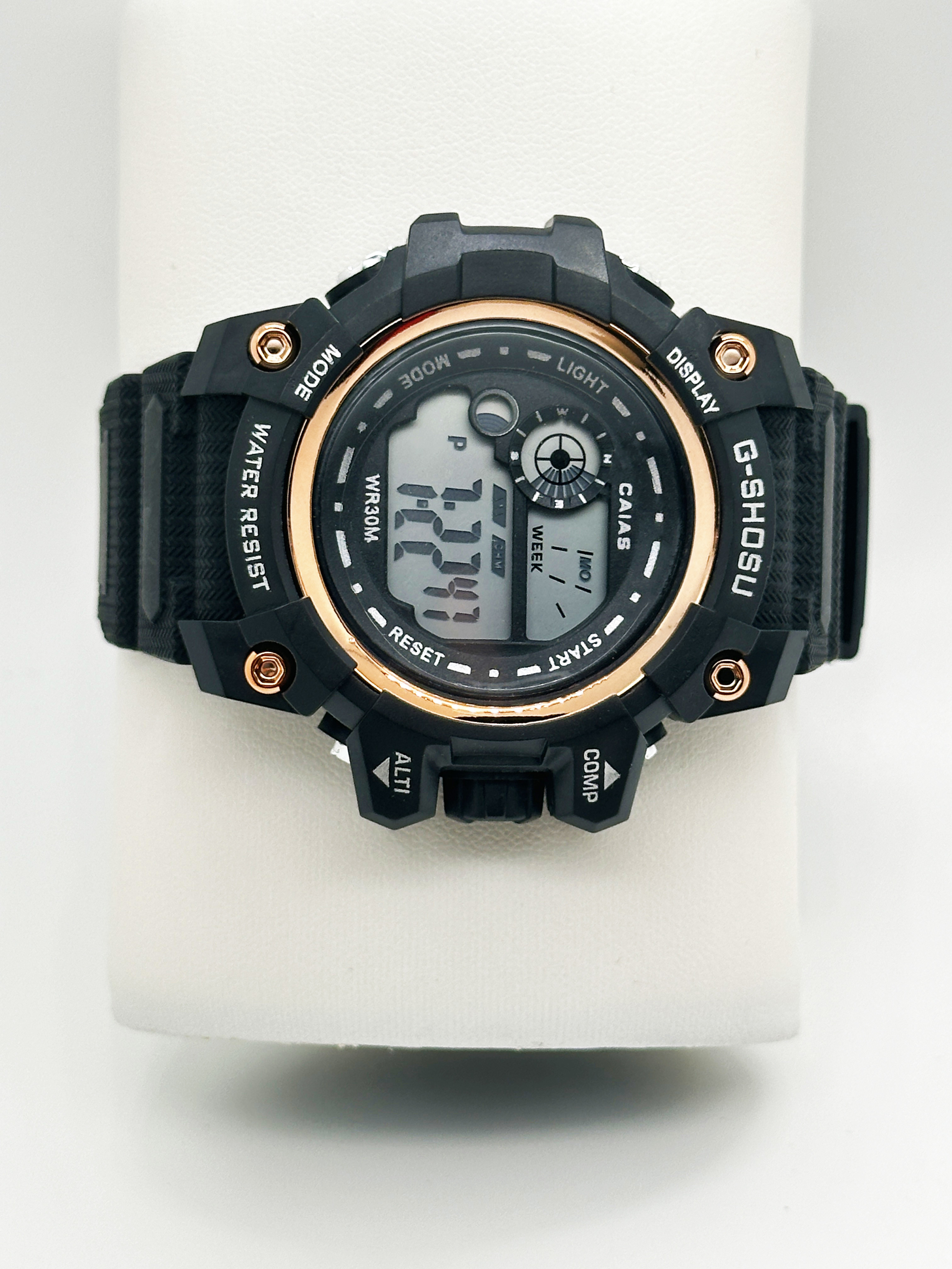 Digital Display Round Men Quartz Watch With Durable Buckle Clasp