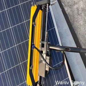 China Manual Rotating Solar Panel Cleaning Brush with Retractable Pole and Extended Water Pipe on sale