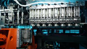 China 8 Head Fully Automatic Extrusion Blow Molding Machine MP90FS IML 350kN Clamping Force factory