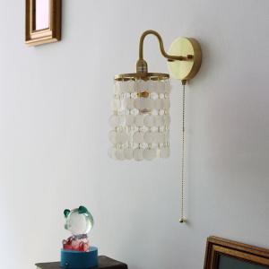 China Natural Shells Decorative Modern Wall Lamp For Indoor Restaurant factory