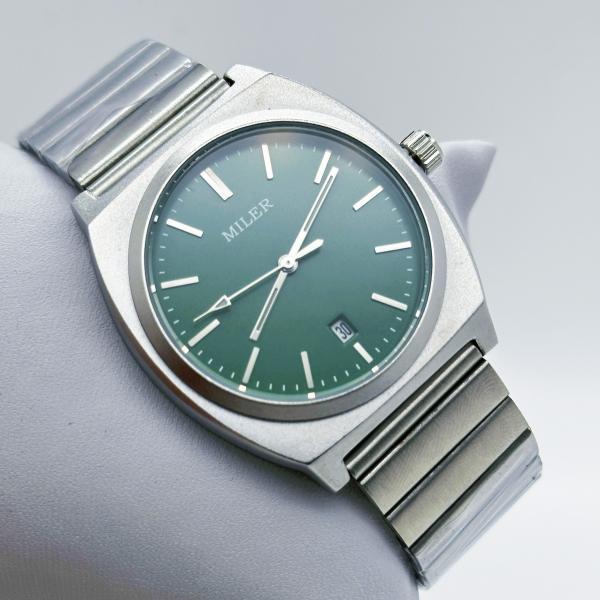 Stainless Steel Strap Watch Perfect Timepiece For Active And Adventurous