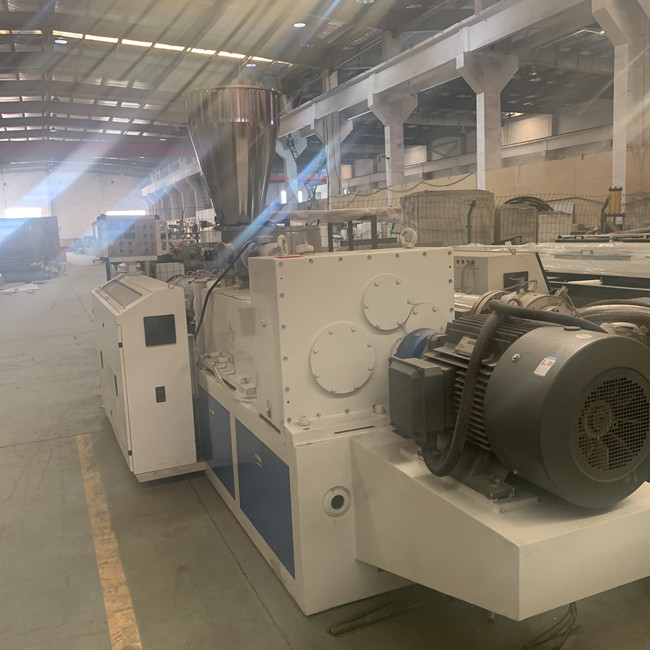 400kg/H Conical Twin Screw Plastic Extrusion Line