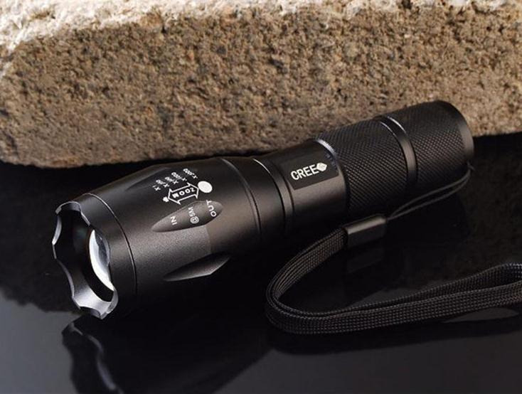 Dry Batteries Powered E17 CREE XM-L T6 2000Lumens Zoomable CREE LED Flashlight Torch