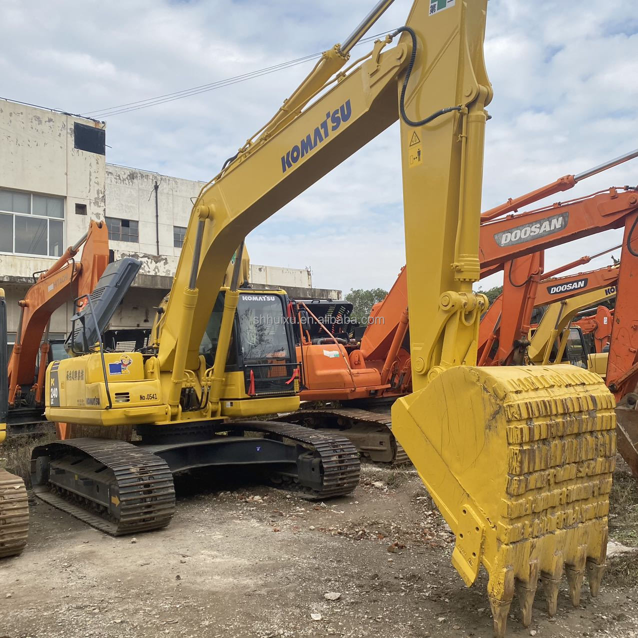 original color second hand crawler excavator Komatsu pc240 on sale with Leow price